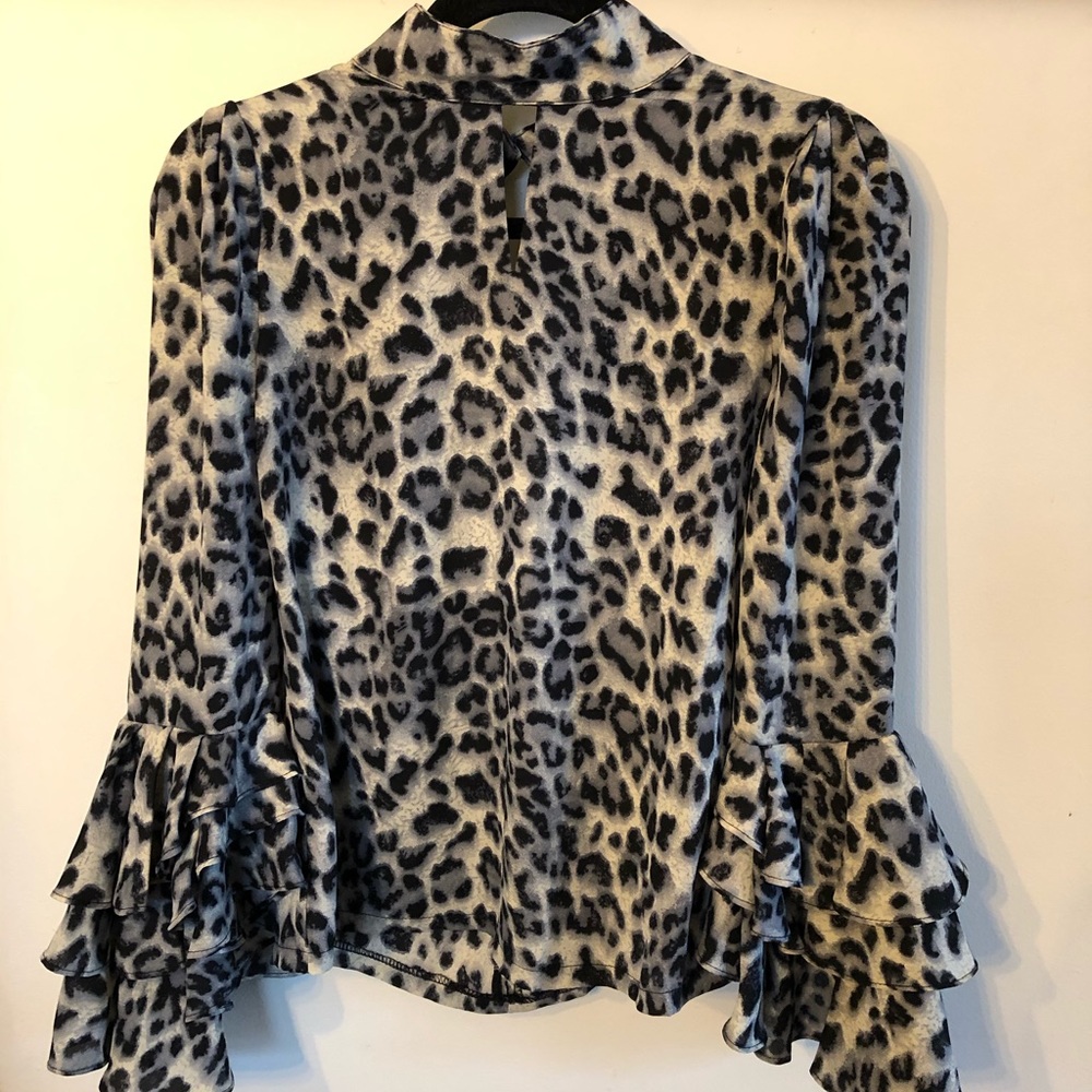 NWT GRACIA SHIRT FROM BLOOMINGDALES